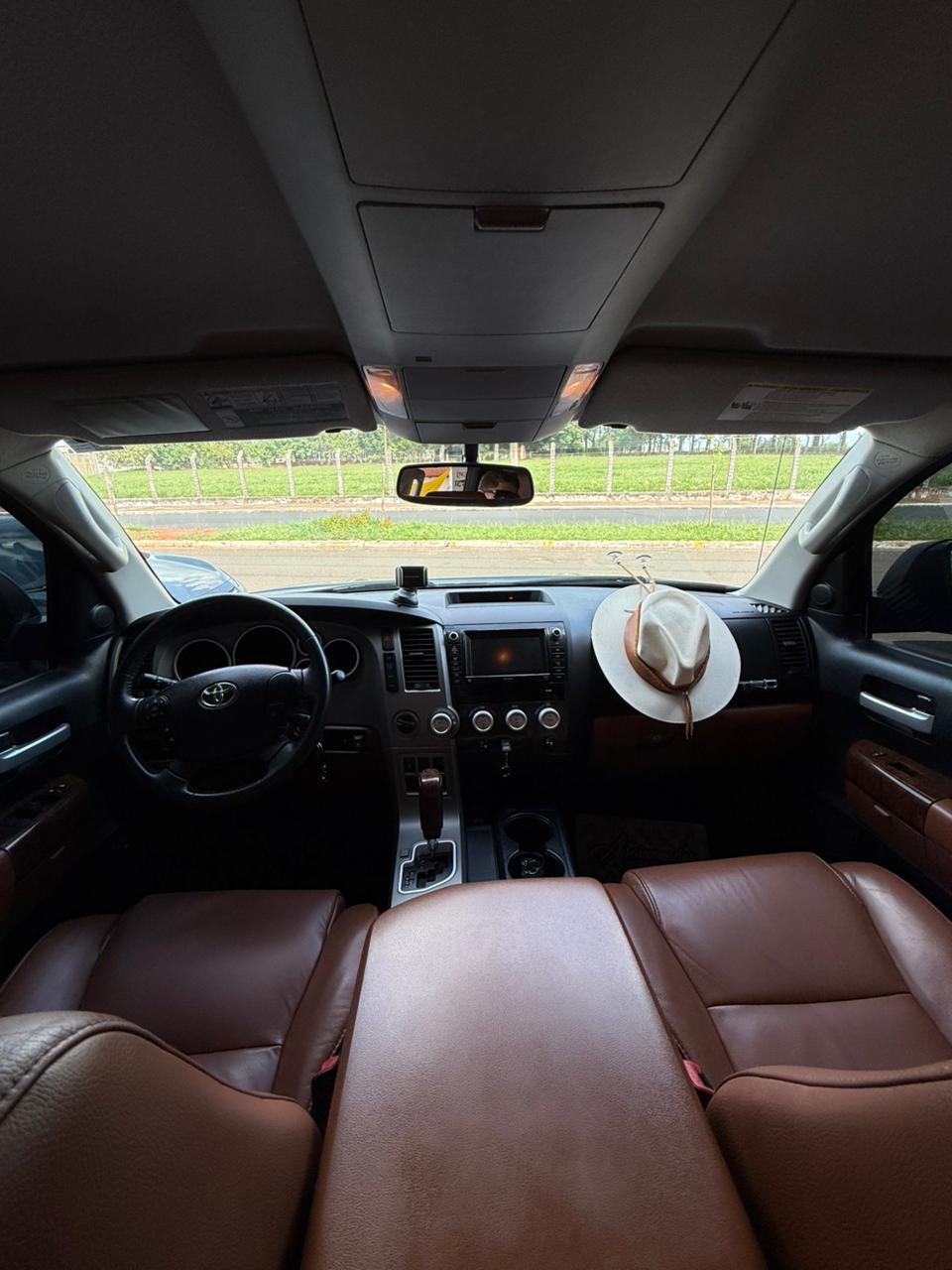 TOYOTA Tundra Crewmax 5.7 V8 - miniatura 6