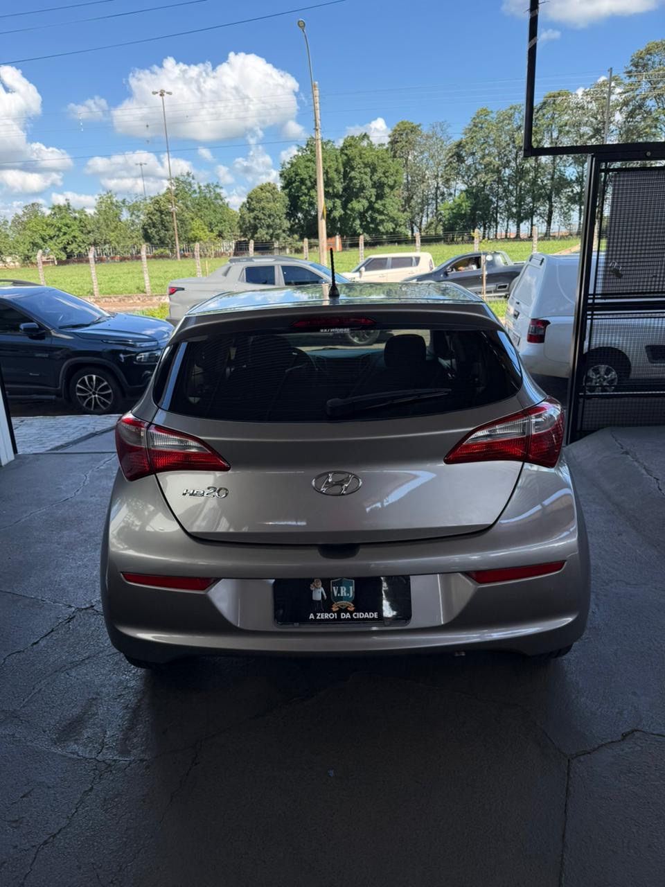 HYUNDAI HB20 - miniatura 9