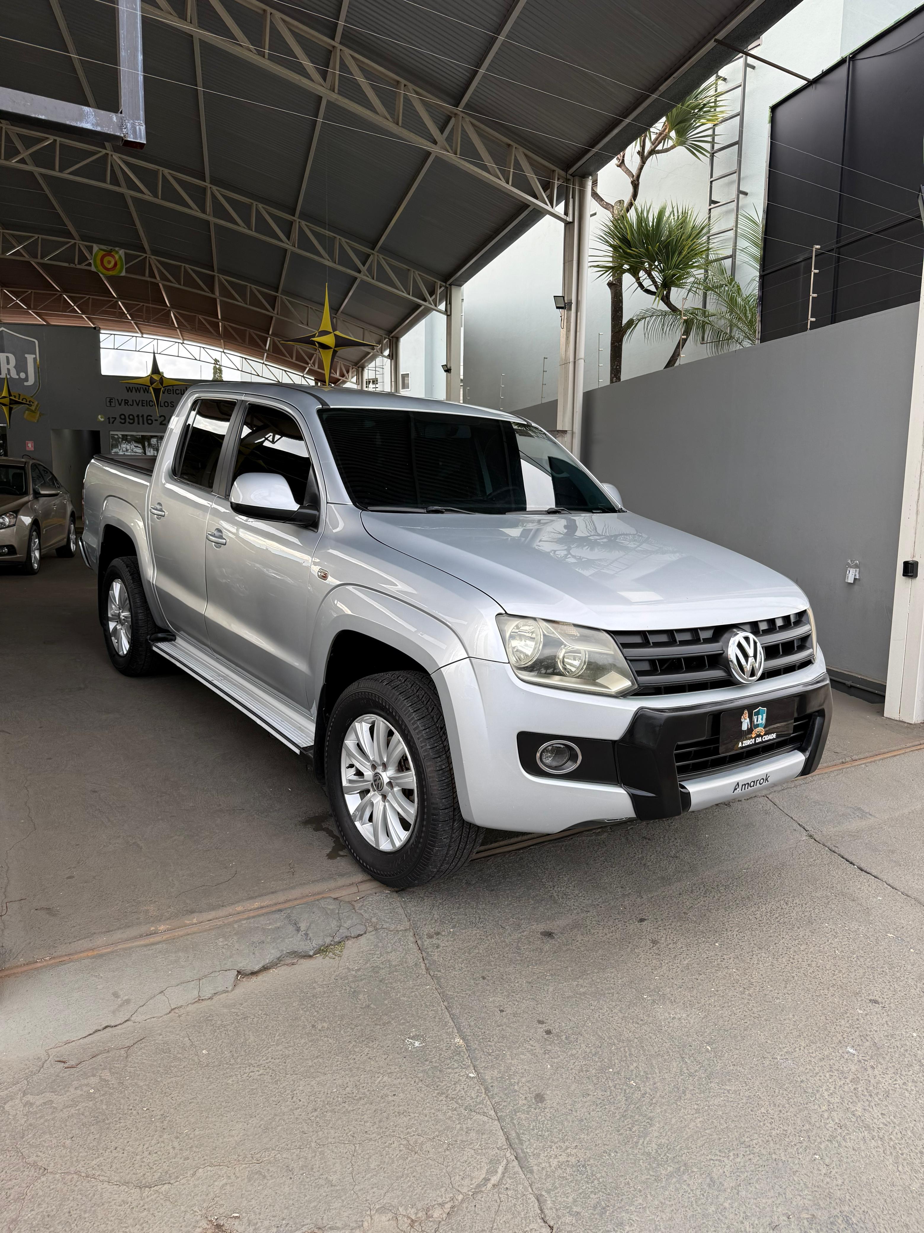 VOLKSWAGEN Amarok