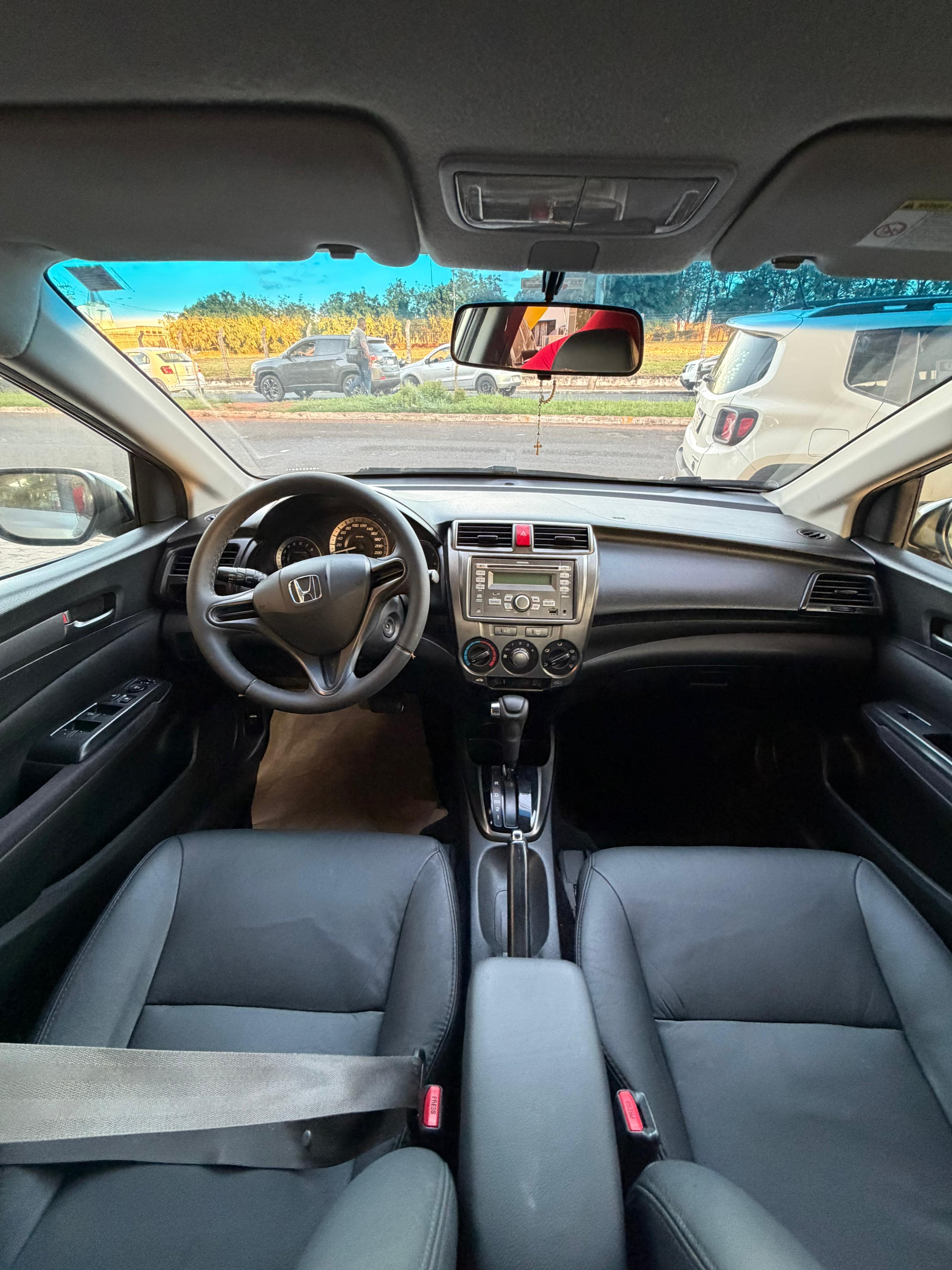 HONDA City Sedan - miniatura 4
