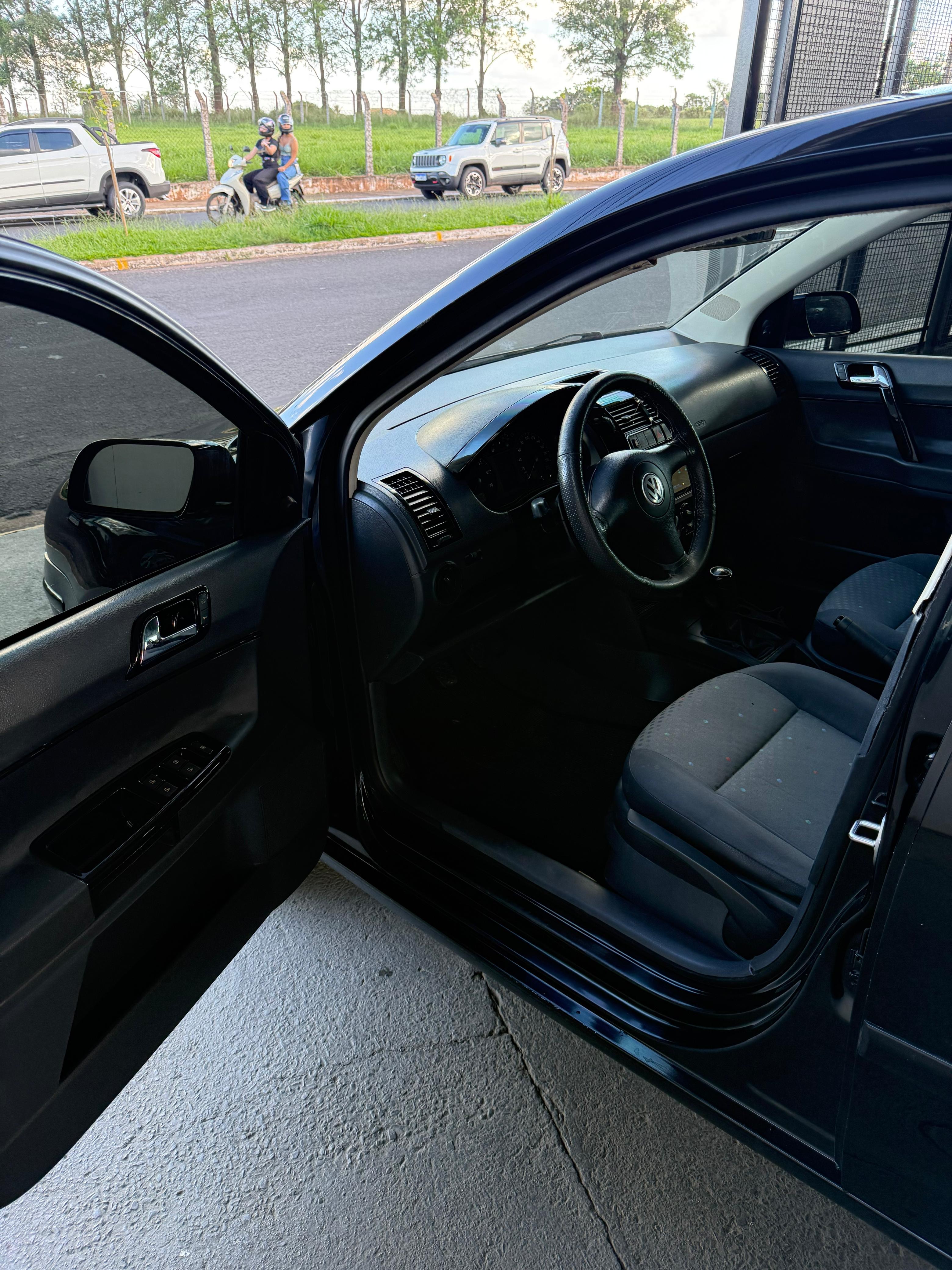 VOLKSWAGEN Polo - miniatura 7